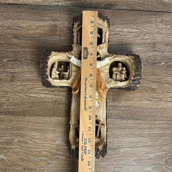 Wooden Cross With Jesus & Nativity Sculptures - Picture 12 of 13